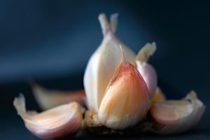 garlic- Home Remedies for Dandruff